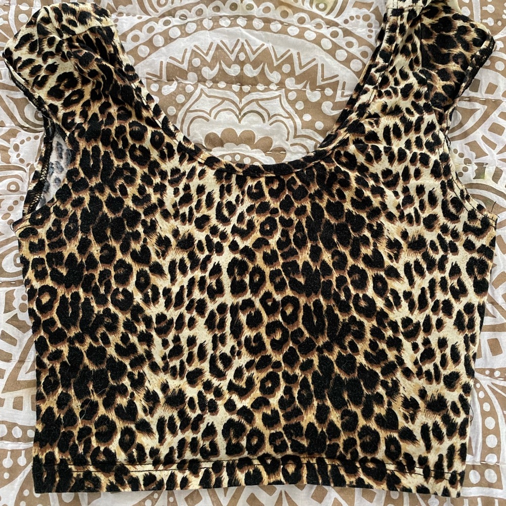 Leopard Crop Top Charlotte Russe small